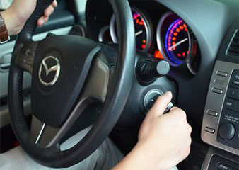 停车后的这些动作，分分钟就能毁了汽车电池！可惜知道的人太少！